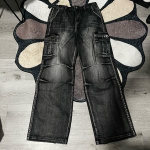 HMDDLA Studded Jeans.